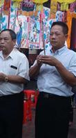 新店區區長林煌源及董事長黃朝安恭敬三界(拜天公)