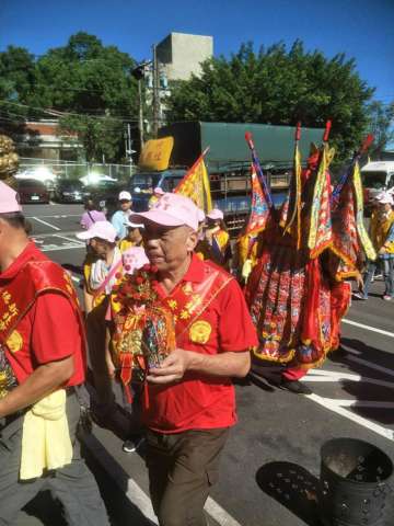 德安里德安宮至太平宮恭請開漳聖王、天上聖母參與德安里平安遶境